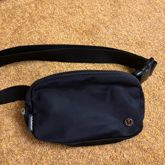 lululemon athletica Handbags - Lululemon Everywhere Belt Bag - Black/Silver (1L)
